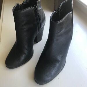 Jessica Simpson Black Boots